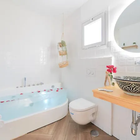 Luxury Mauresque Jazuzzi Andalu * Торремолинос